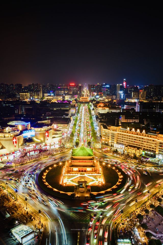 航拍西安钟楼夜景